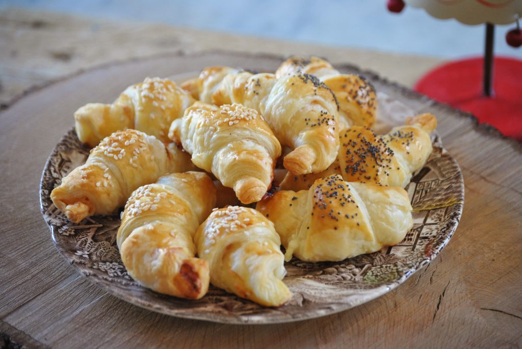 salati di pasta sfogliaAntipasto di Natale Mangioridoamo